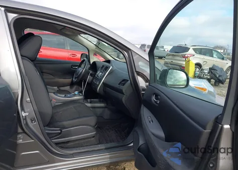 2015 Nissan Leaf S из США, поврежденный, VIN 1N4AZ0CP1FC316927